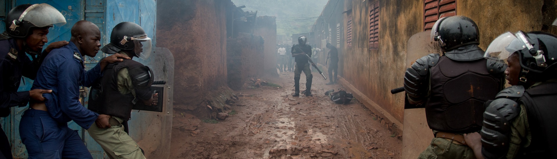 Members of Mali's National Guard and Police attend a crowd control traininG