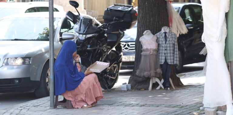 Roma Women at the Crossroads of Development and Discrimination